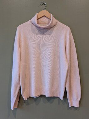Pringle Scotland Cashmere Sweater Med Pink Turtleneck Quiet Luxury Feminine Girl